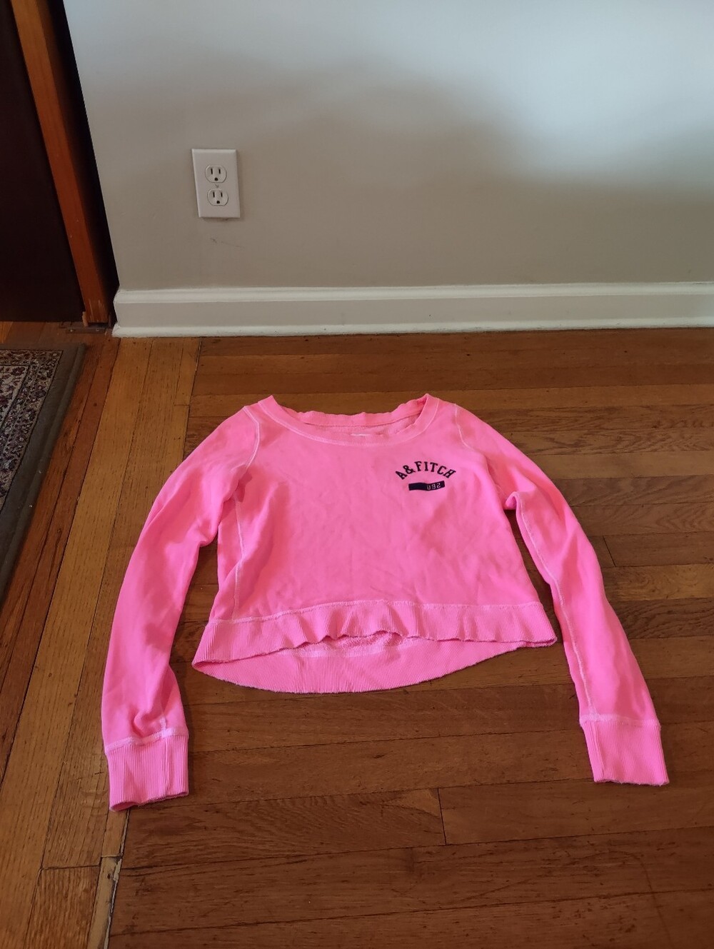 abercrombie & fitch 092 hot pink cropped sweater sporty preppy y2k size xs